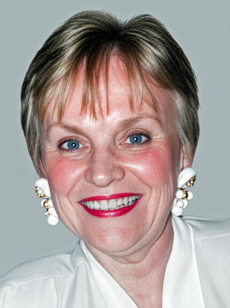 Sally Anne Napora Houllion Profile Photo