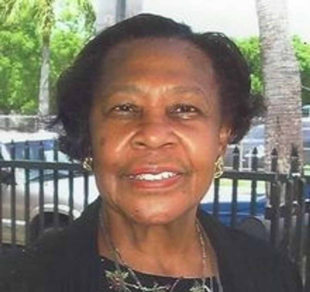 Ms Anna Simmons