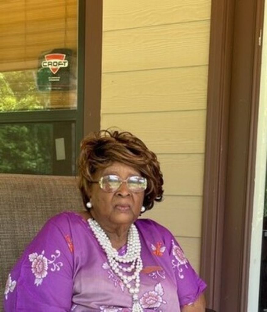 Mrs. Ella Mills Profile Photo