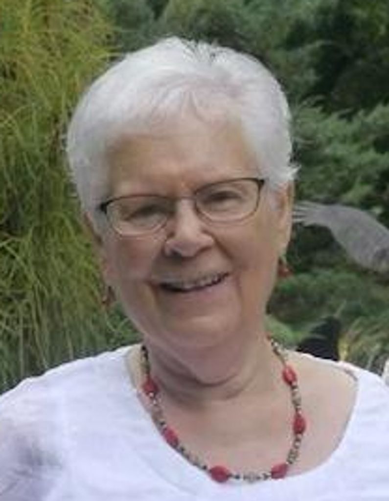 Evelyn Calderwood Profile Photo