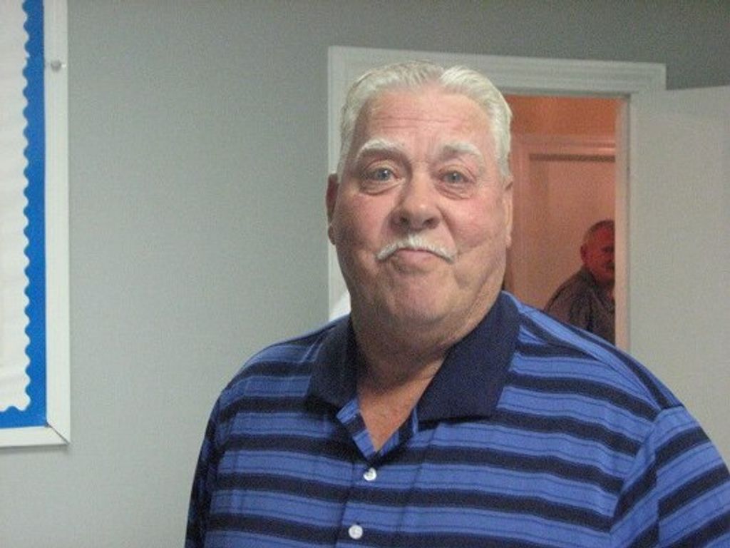 Veonne "Butch" Lee Sloan Profile Photo