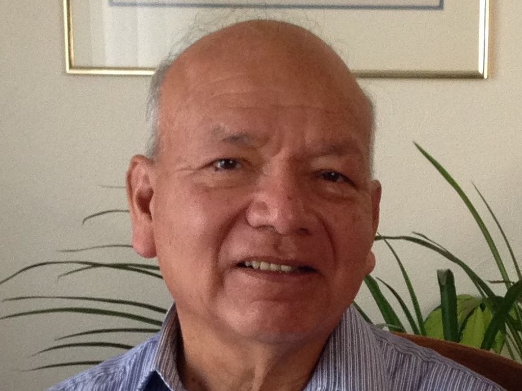Dr.  Felix Meza