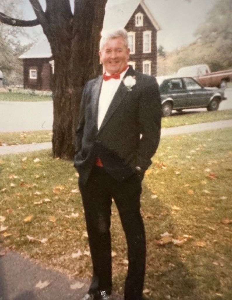 Dennis Donaldson Profile Photo