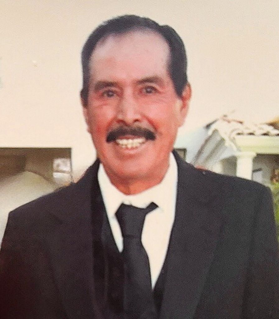 Lorenzo Molina Cordova Profile Photo