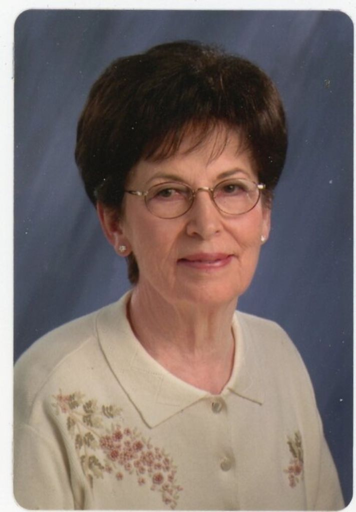 Mary Lou Nicholes