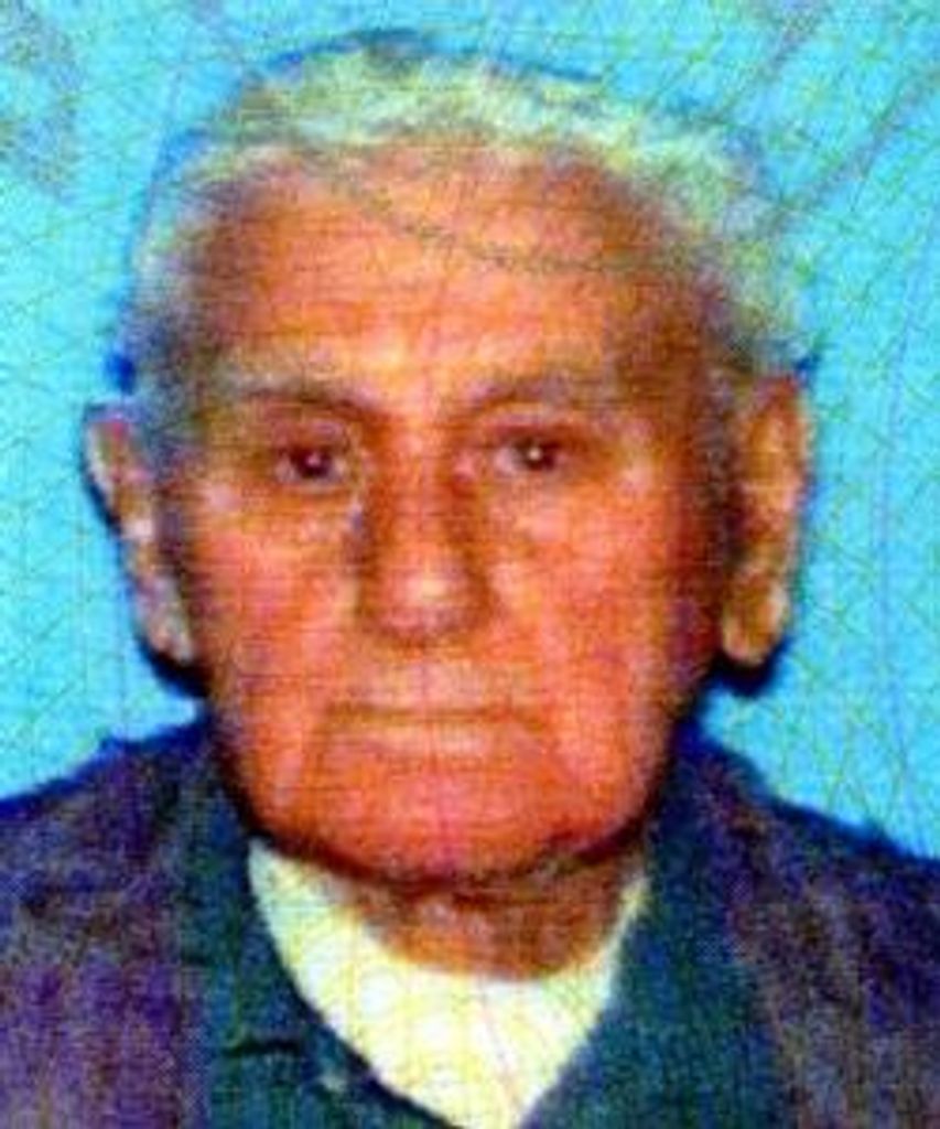 Andrew John Vackrinos