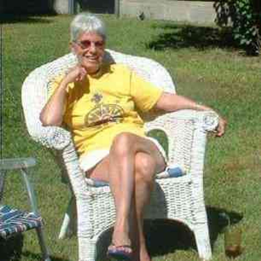 Suzanne Ellen (LaBrecque) Rayno Profile Photo