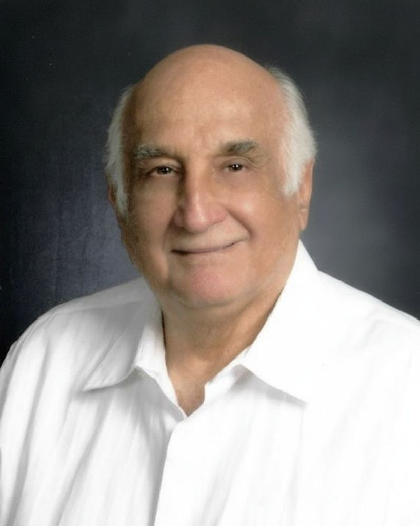 Ricardo M. Flores-Santos Profile Photo