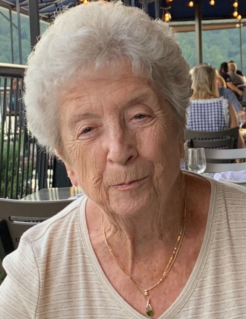 Hazel  Wood Robinson Profile Photo