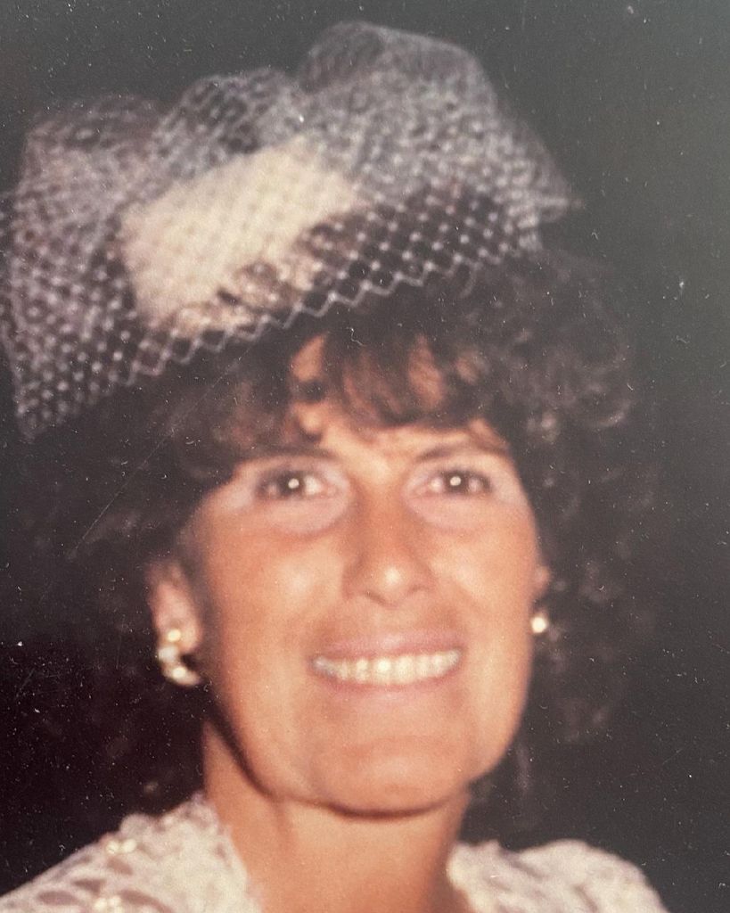 Elvira  "Bolly" Fernandes Profile Photo