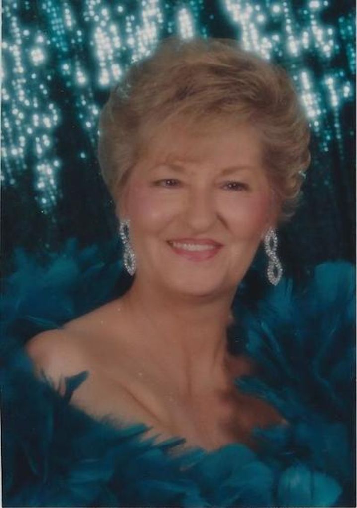 Carolyn Helen Crew Profile Photo