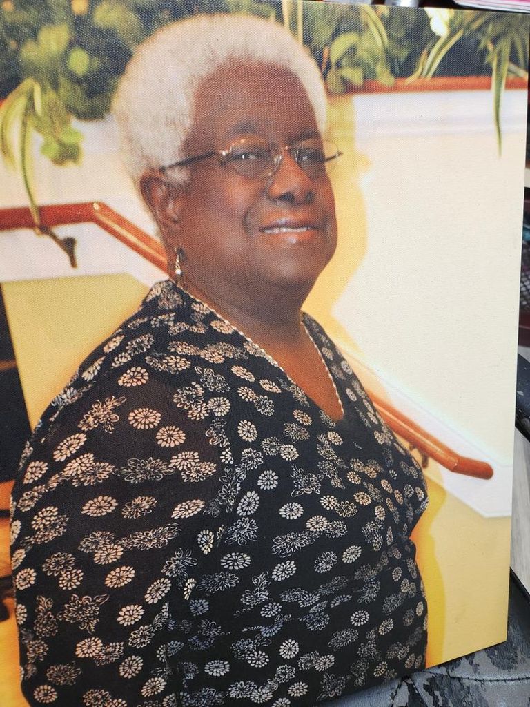 Mrs. Peggy N. Lee Profile Photo