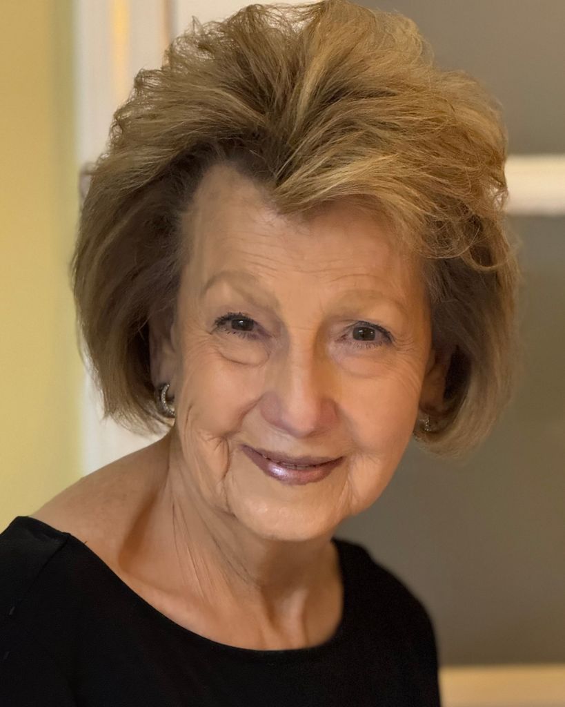 Linda (Davis) Dobbs