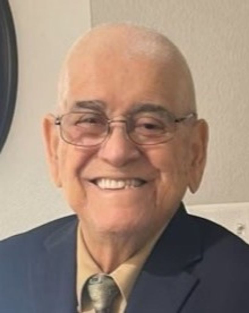 Victor M. Bermúdez "Pototo"