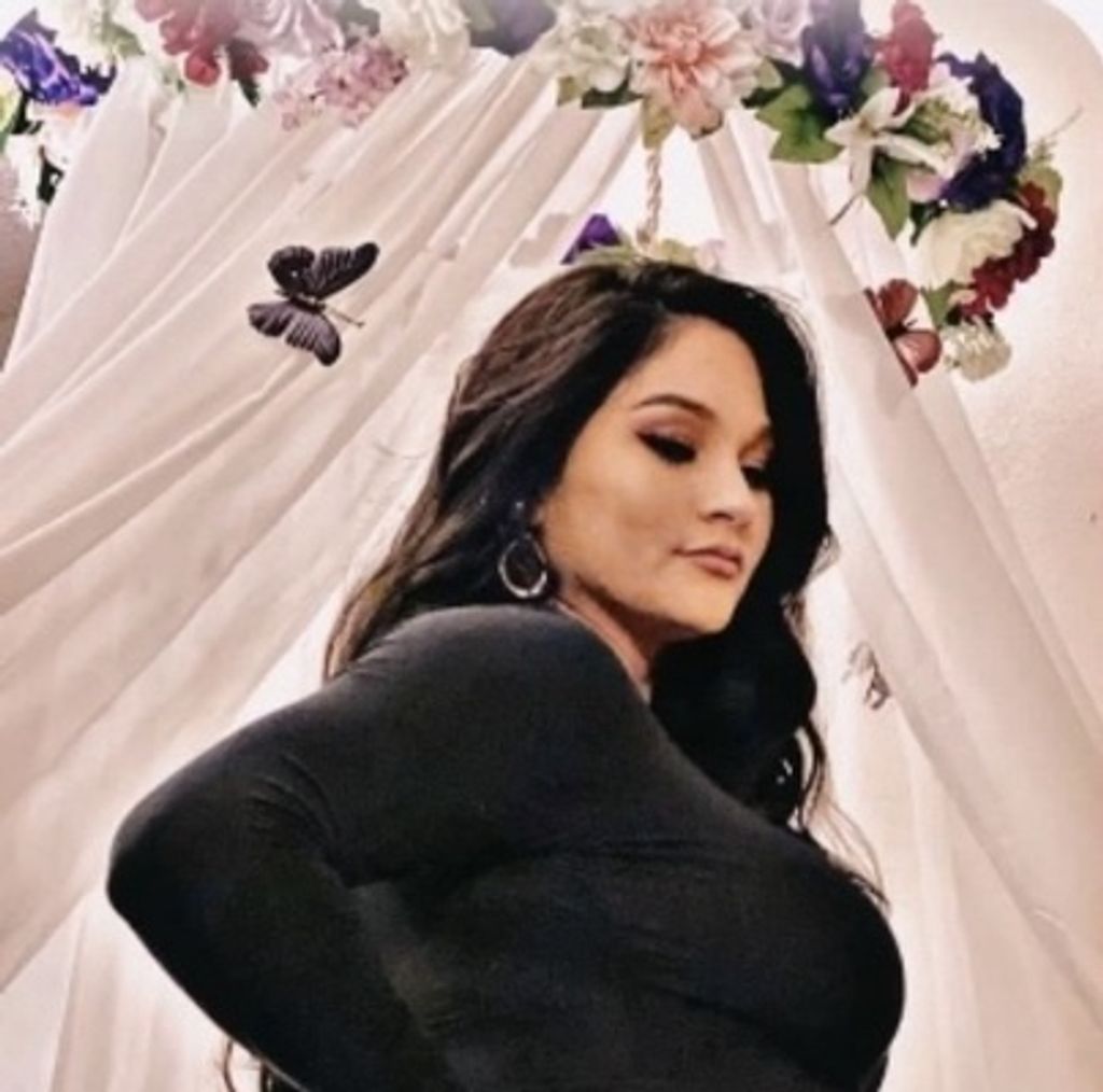 Desirae "Desi" Lussow Profile Photo