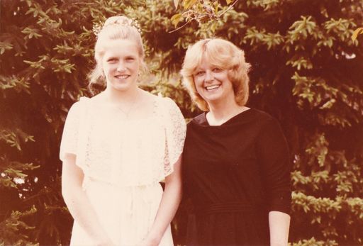 Carolyn J. (Bergstrom)  Bohl photo gallery thumbnail 50 of 133