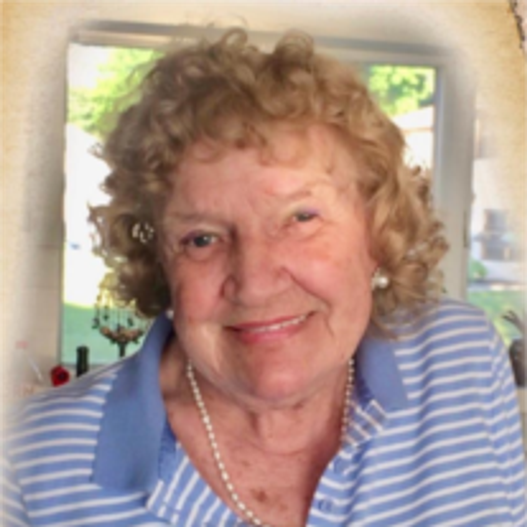 Helen (Thomas) Lindstrom Roscillo
