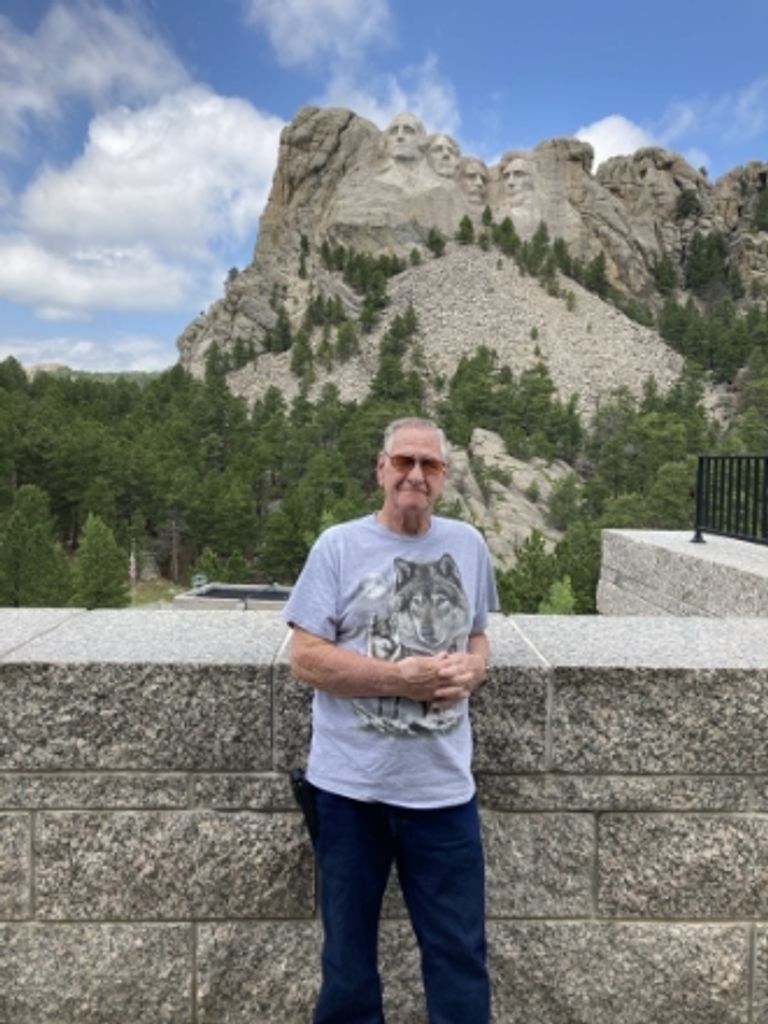 Cecil Phil Lowe Profile Photo