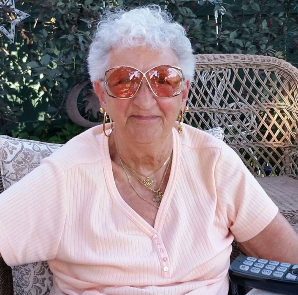 Myrna F. (Frederick)  Markham