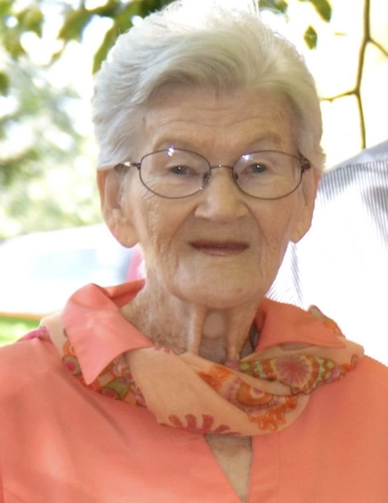 Marlis Gene Robinson Akin Profile Photo