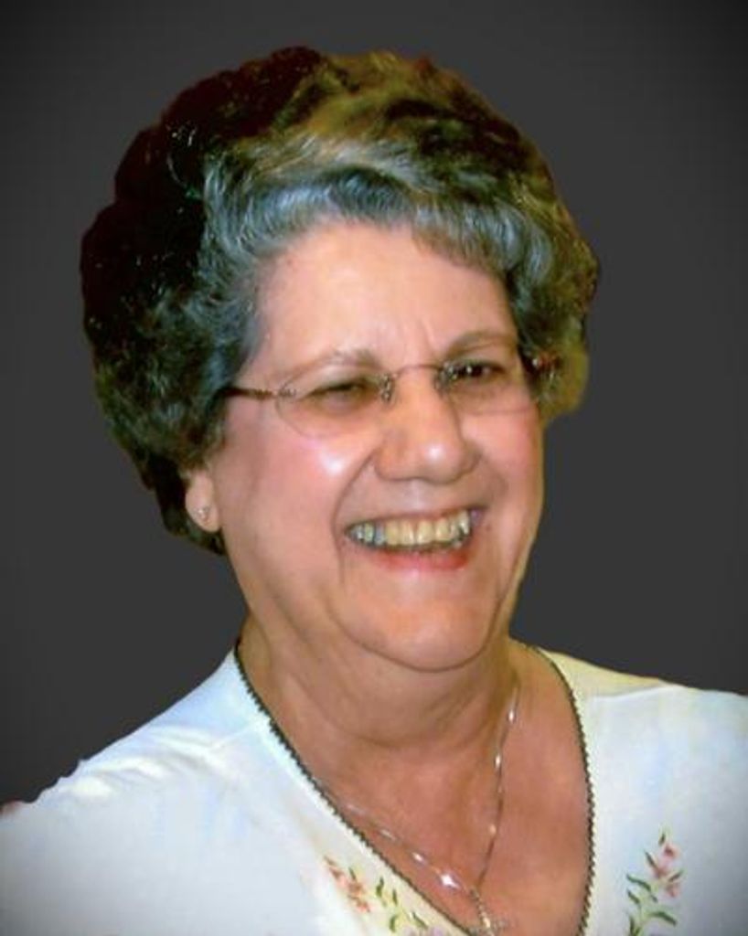 Vivian Rose Gentile Profile Photo