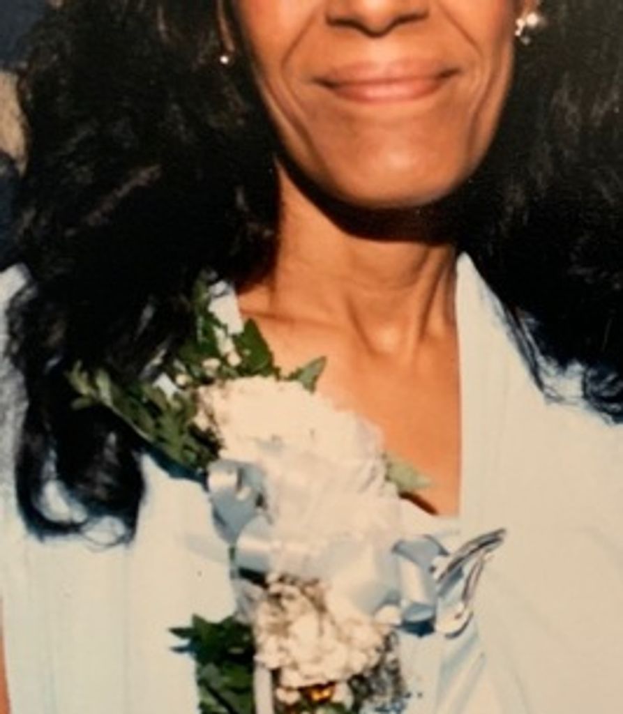Louise Haliburton Profile Photo