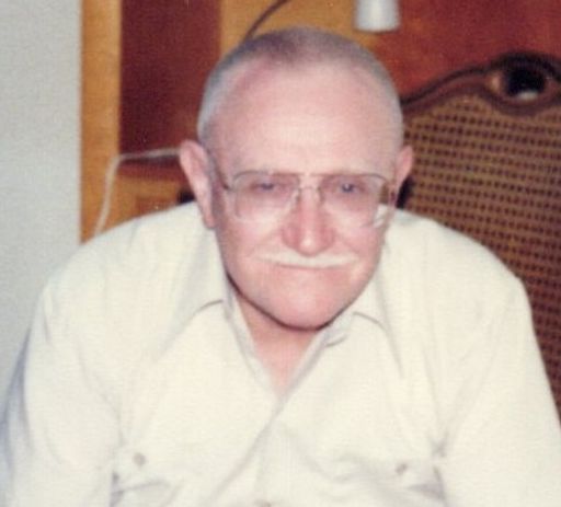 Robert L Ehmann's obituary image