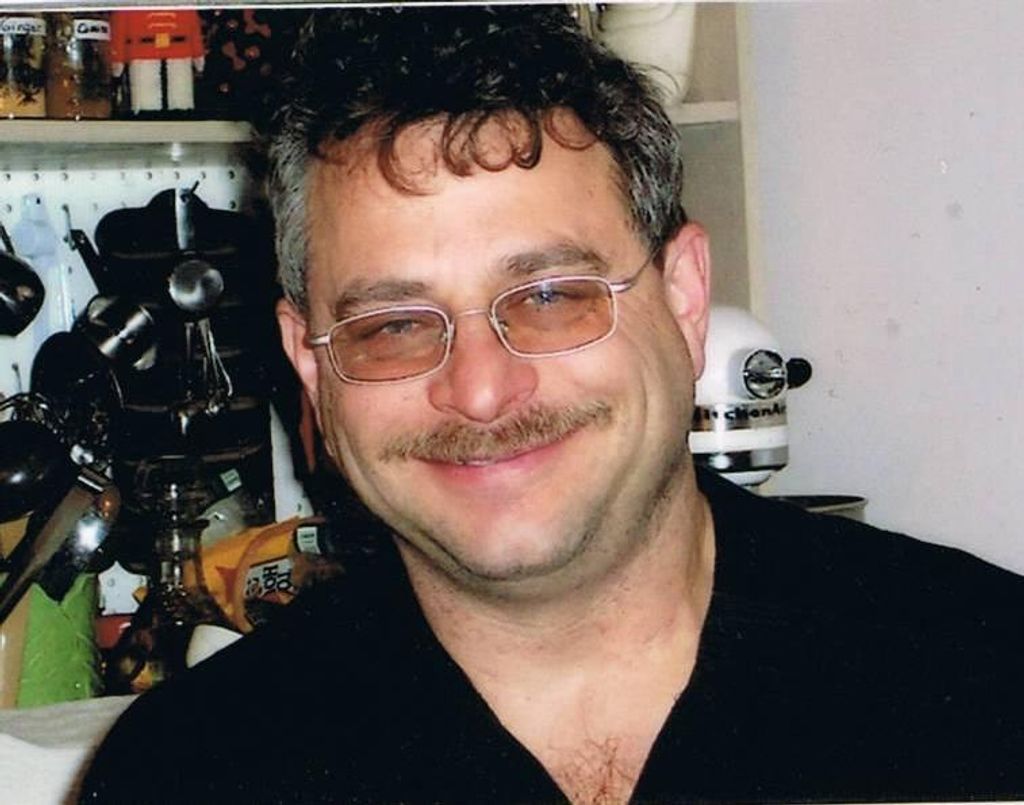 Michael Lowy Profile Photo
