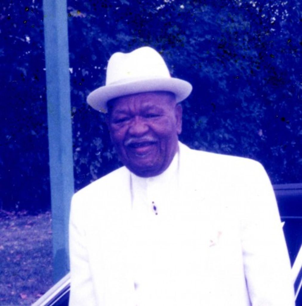 Deacon Robert  Johnson, Sr.
