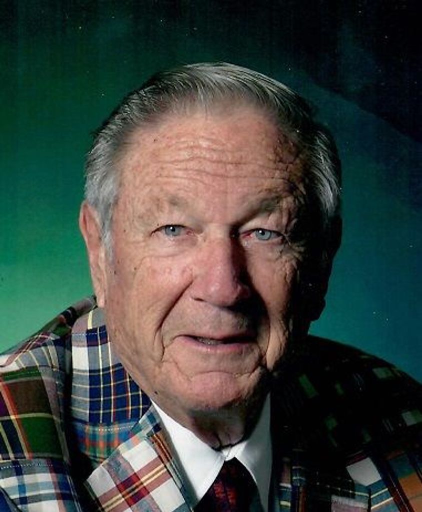 Thomas Howe Winkleman Profile Photo