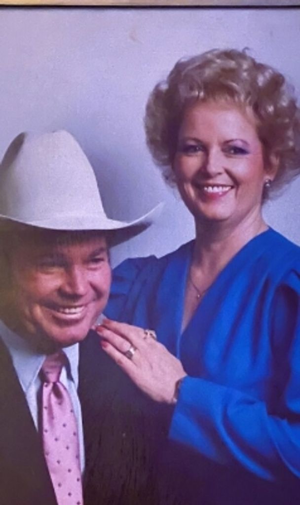 Carolyn Louise Robertson Profile Photo