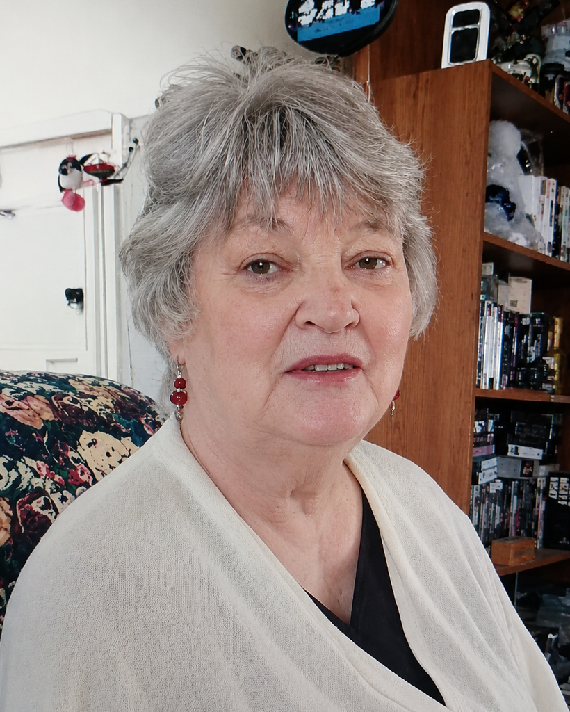 Mary J. Schellin