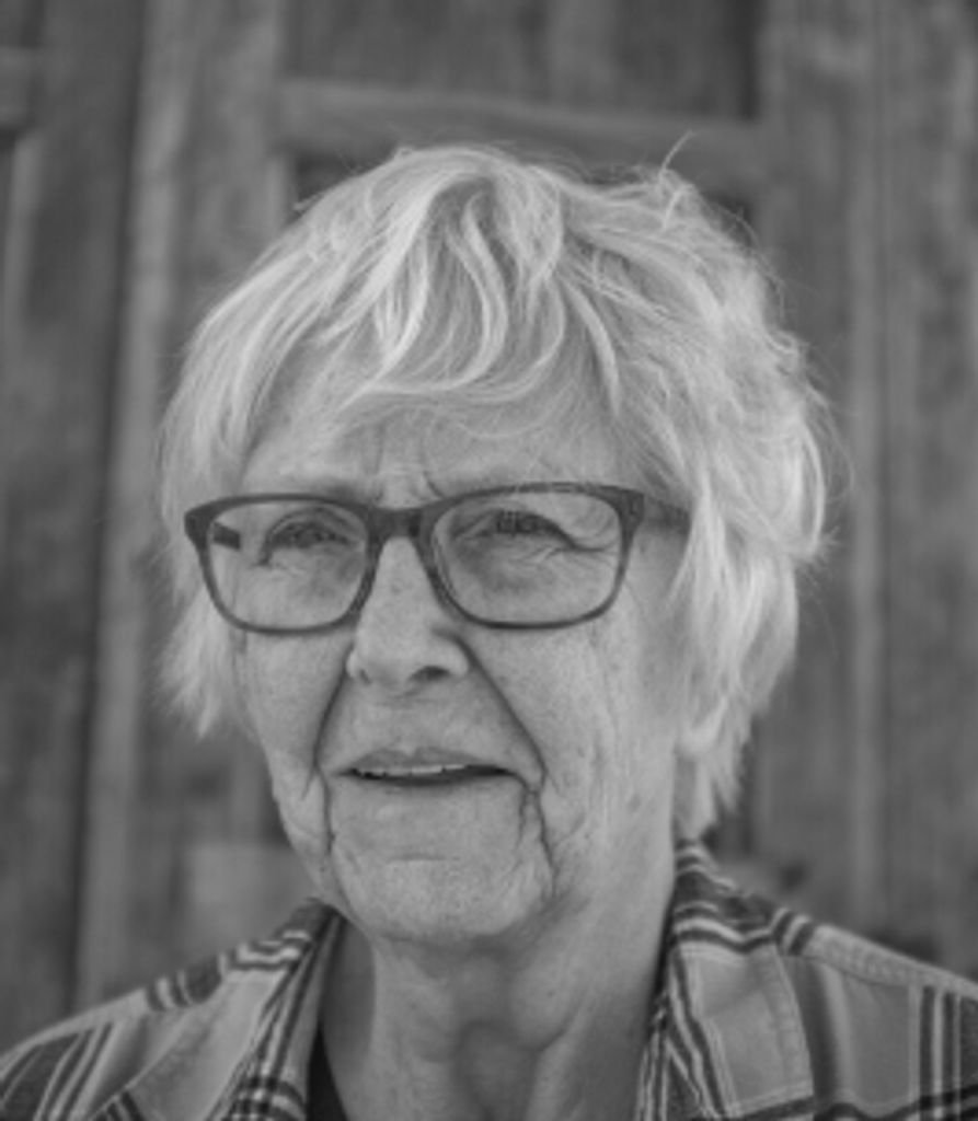 Carolyn Coombs Profile Photo