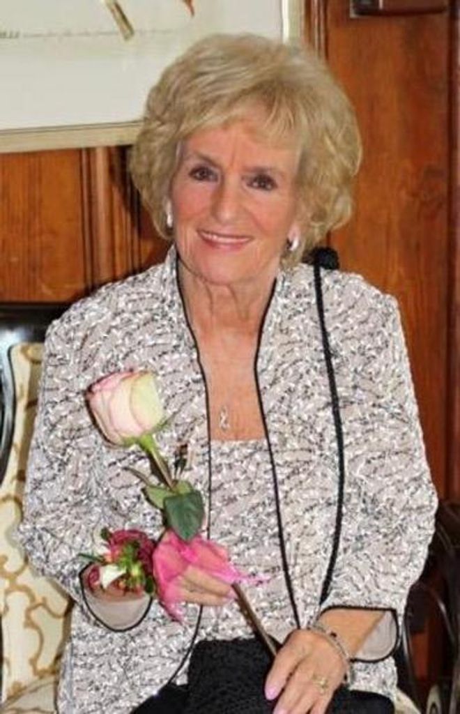 Karen Dust Profile Photo