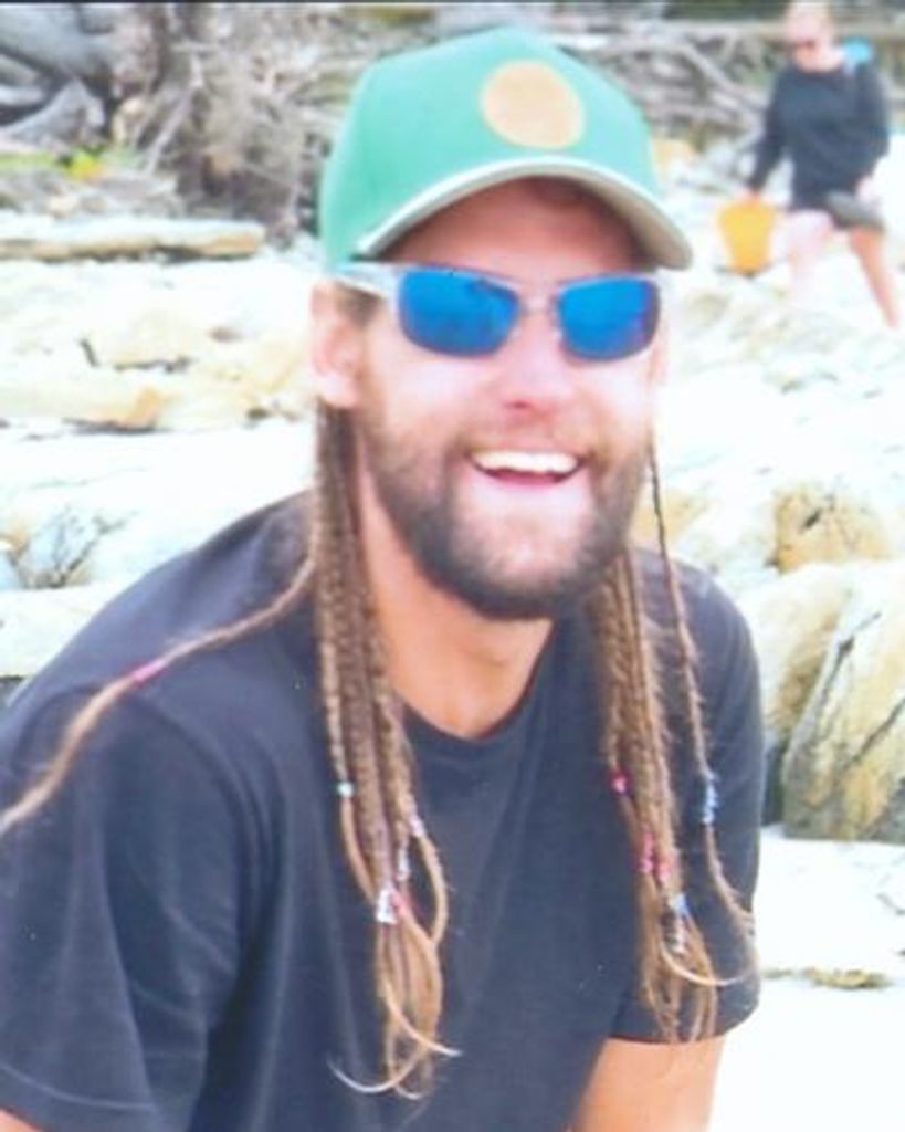 Justin Lee Graves Profile Photo
