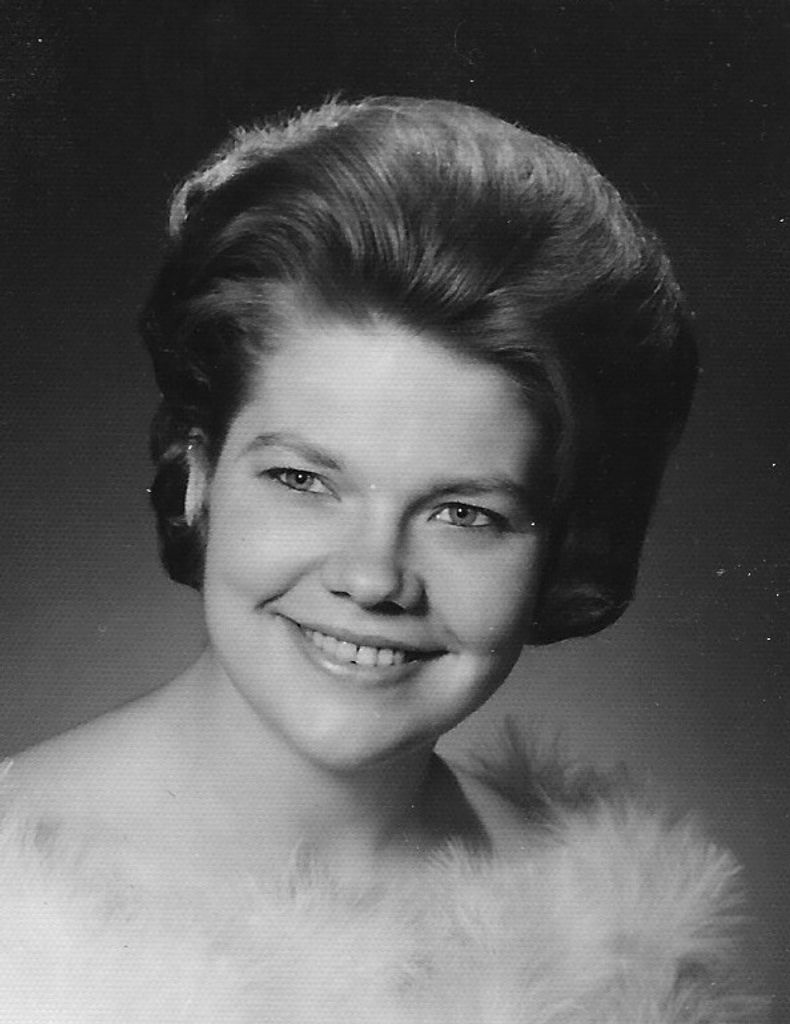 Elaine Woods Profile Photo