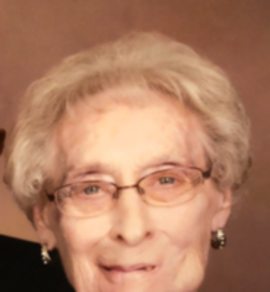 Elizabeth Hoyng