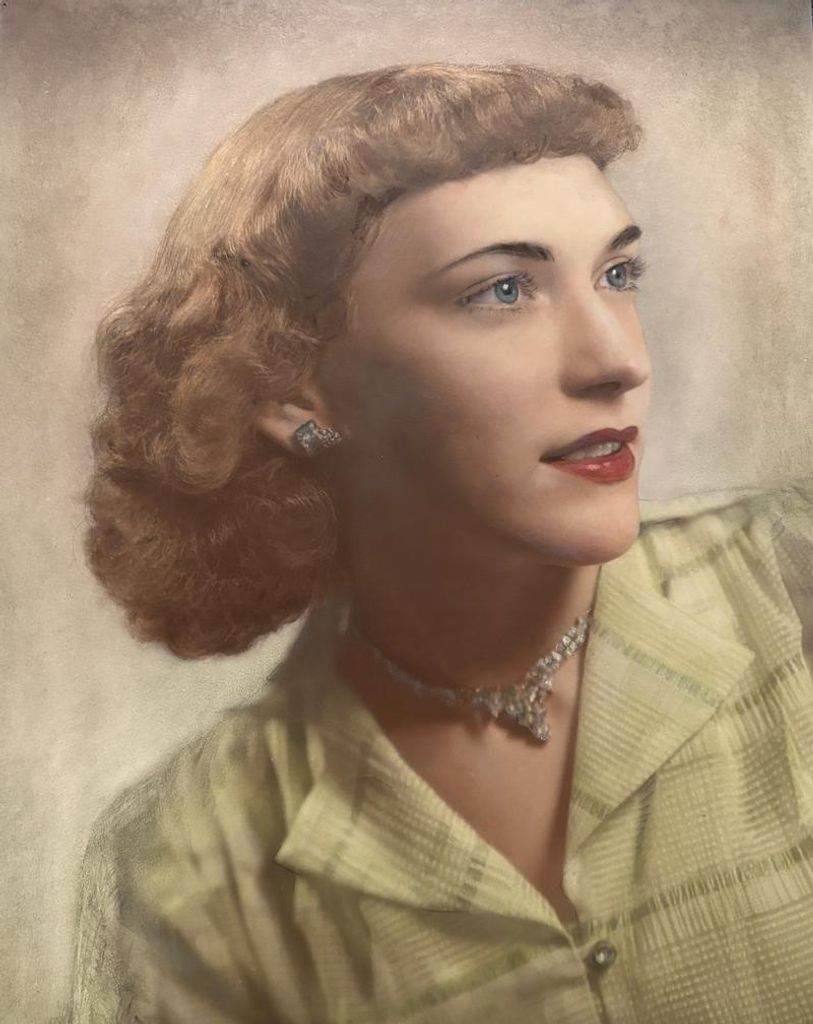 Lorraine Peczkowski Profile Photo