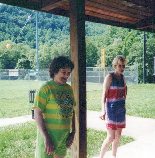 Oma Sue (Holland)  Nantz photo gallery thumbnail 45 of 75