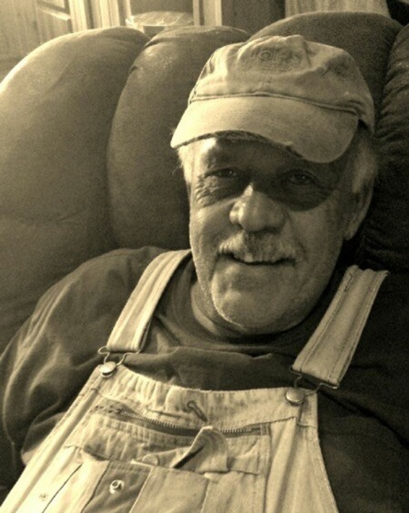 Carlos DeJarnette Profile Photo