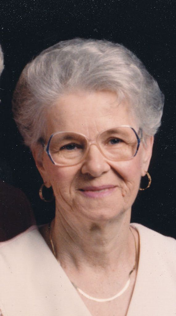 Theresa Louise Saalwaechter Profile Photo