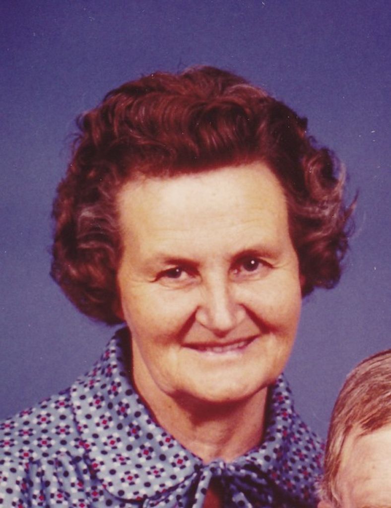 Lola Clark Profile Photo