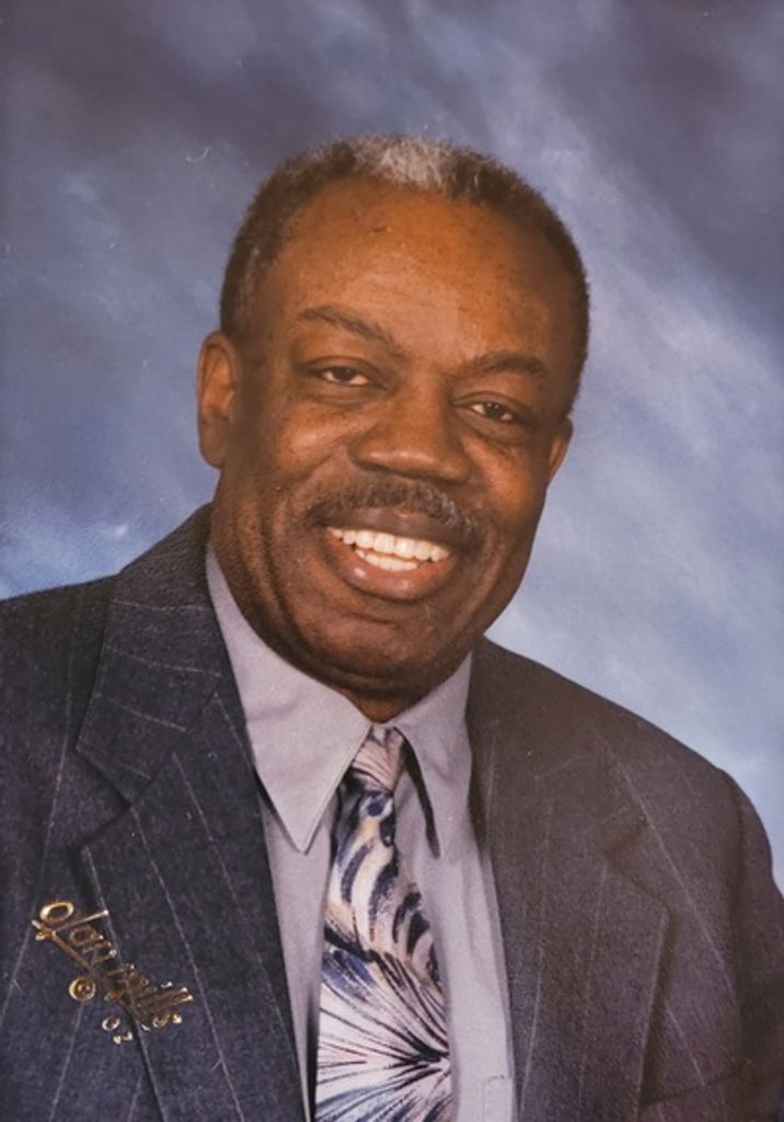 Thomas J. Robertson Profile Photo