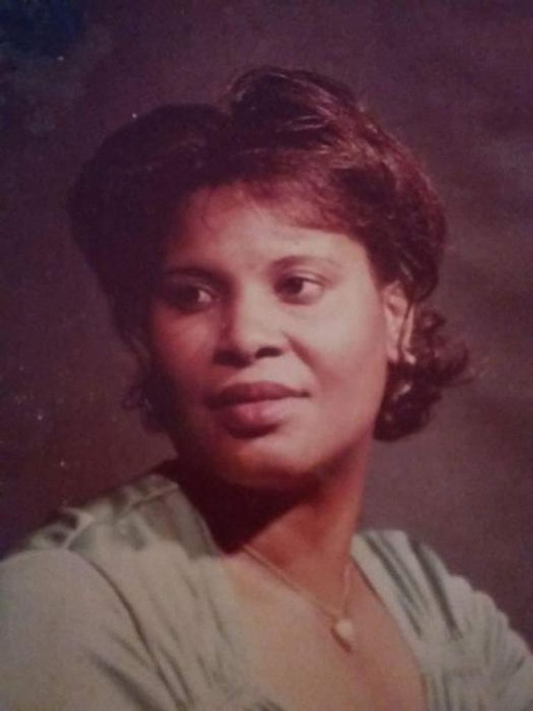 Bernice "Lois" Bullock