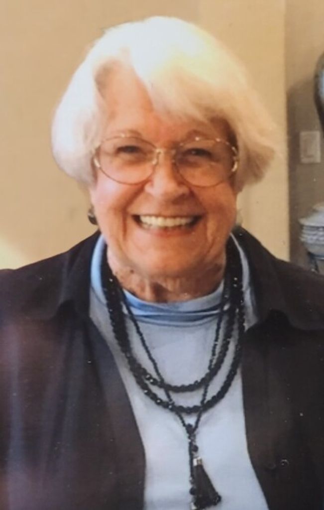 Suzanne Holmes