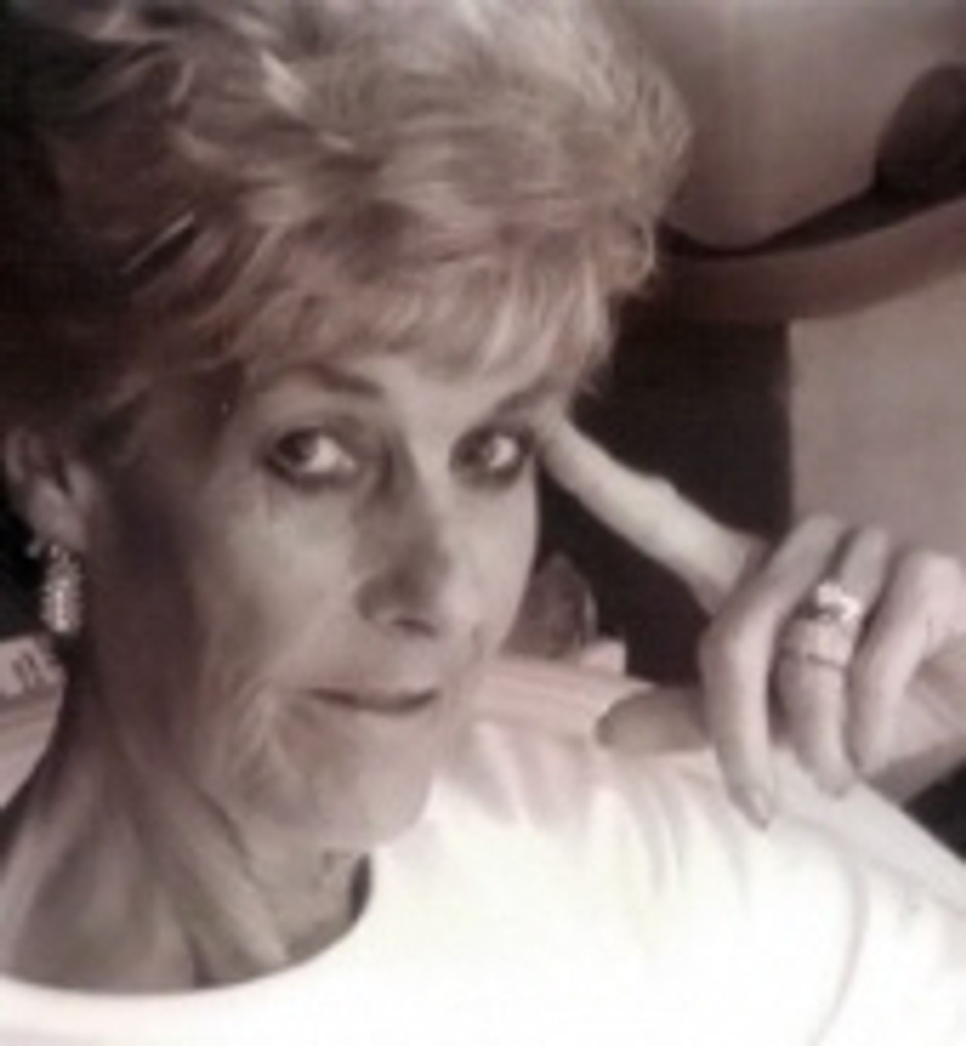 Evelyn Ford Benoit photo gallery image 1 of 1