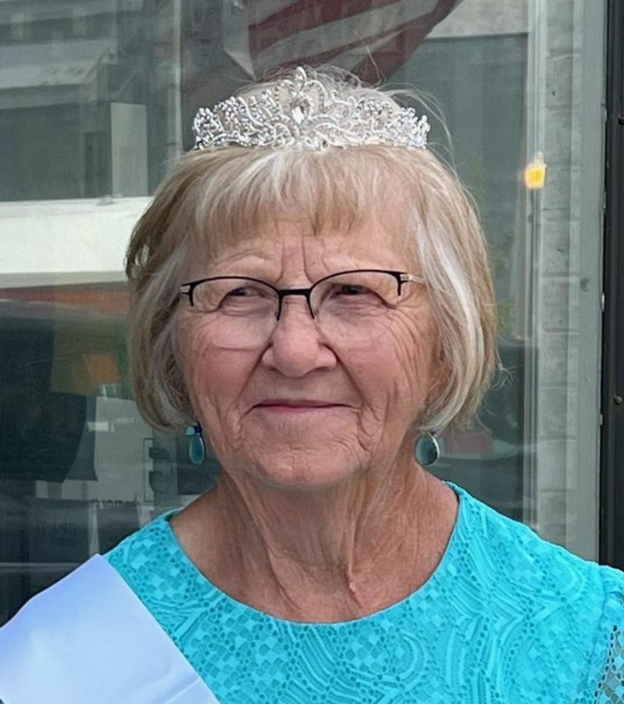 Darlene Schlenker Profile Photo