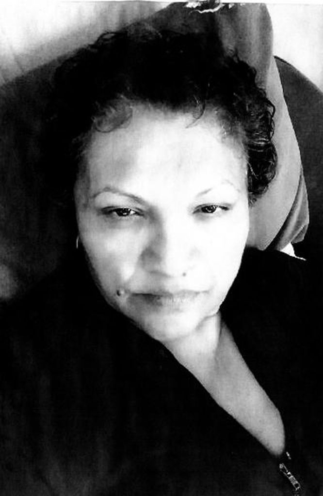 Gloria Flores Molina Profile Photo