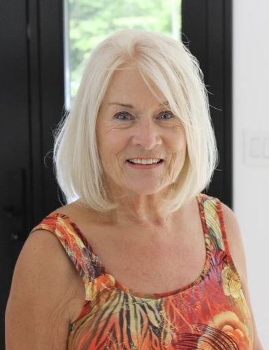 Marjan Farrell Profile Photo