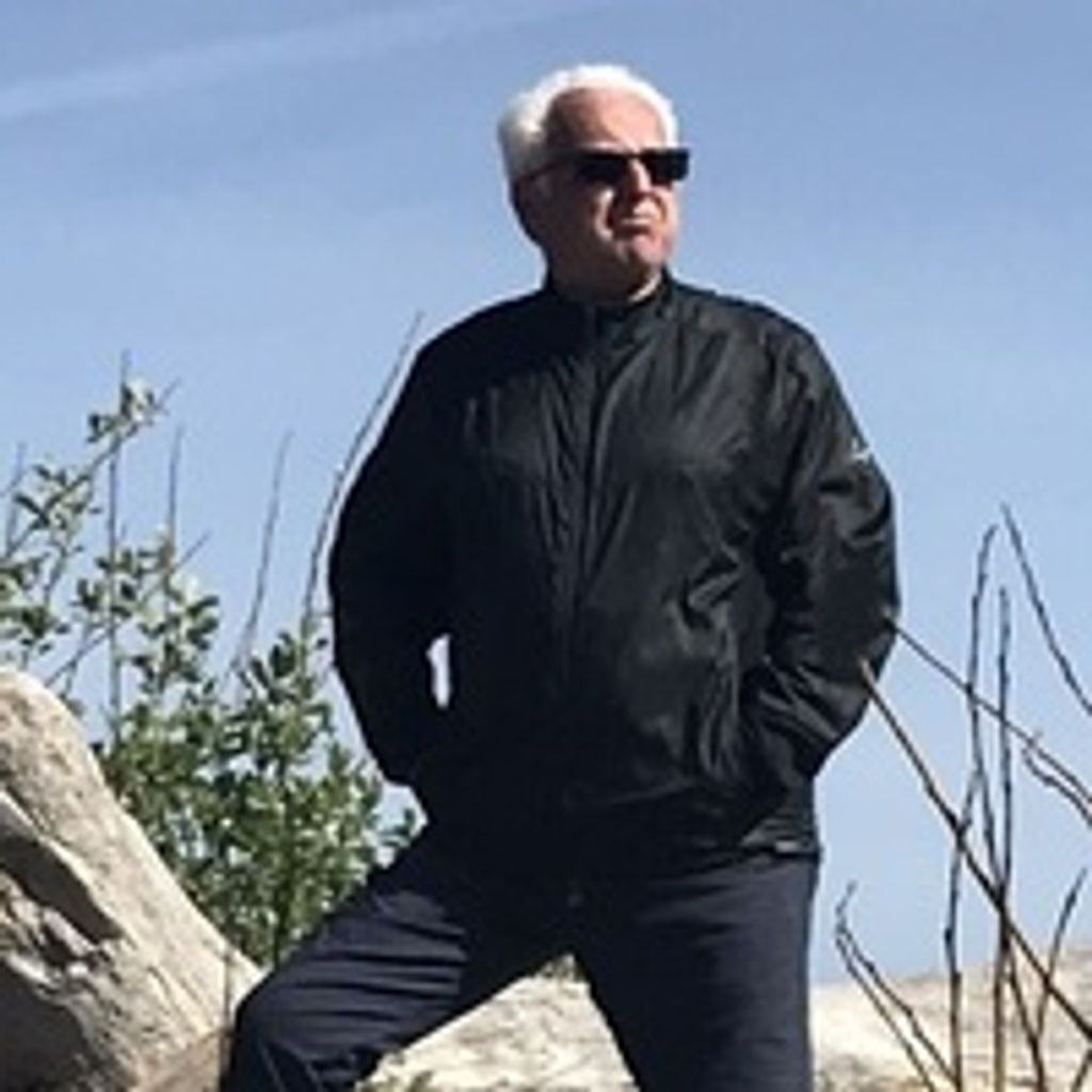 Vaughn Lee Davis Profile Photo